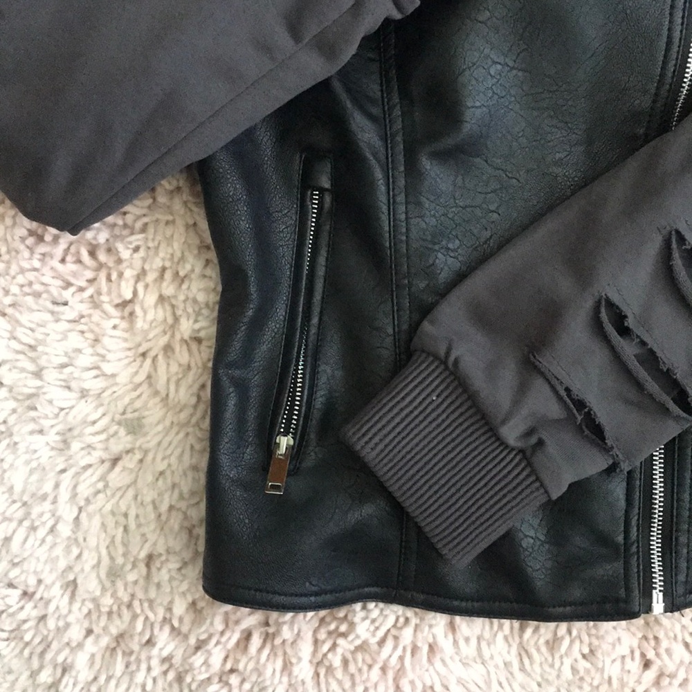 Leather jacket - Picture 3 of 4